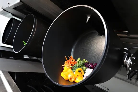 Revolutionizing Mass-Produced Meals: The Eatch Robotic&nbsp;Kitchen